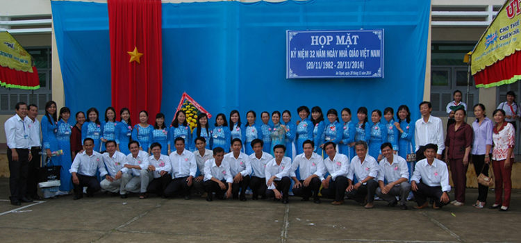 Họp mặt kỷ niệm 32 năm ngày Nhà giáo Việt Nam (20/11/1982 – 20/11/2014)