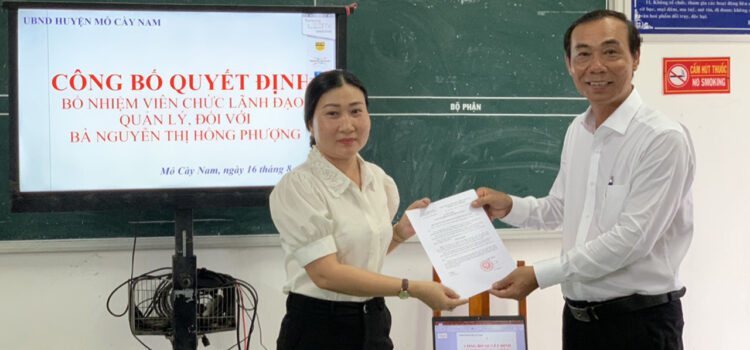 Lễ công bố quyết định bổ nhiệm viên chức lãnh đạo quản lý đối với bà Nguyễn Thị Hồng Phượng
