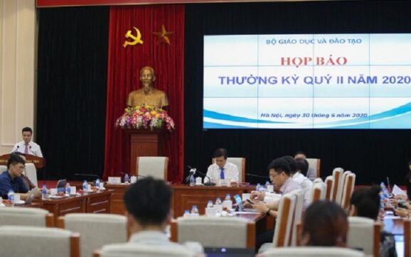 Học sinh THCS, THPT được giảm 2 tuần học trong năm học 2020-2021